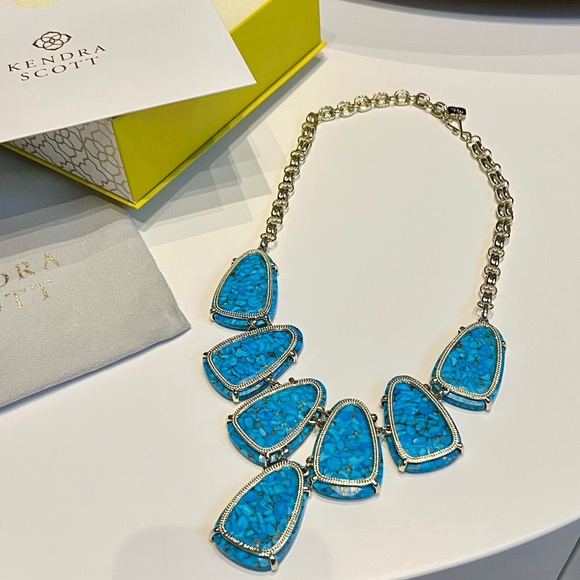 Kendra Scott Harlow Statement Necklace in Bronze Veined Turquoise - Picture 3 of 9
